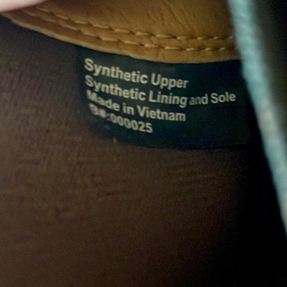 Blundstone Brown Vegan Leather Boots in original box - Picture 8 of 9